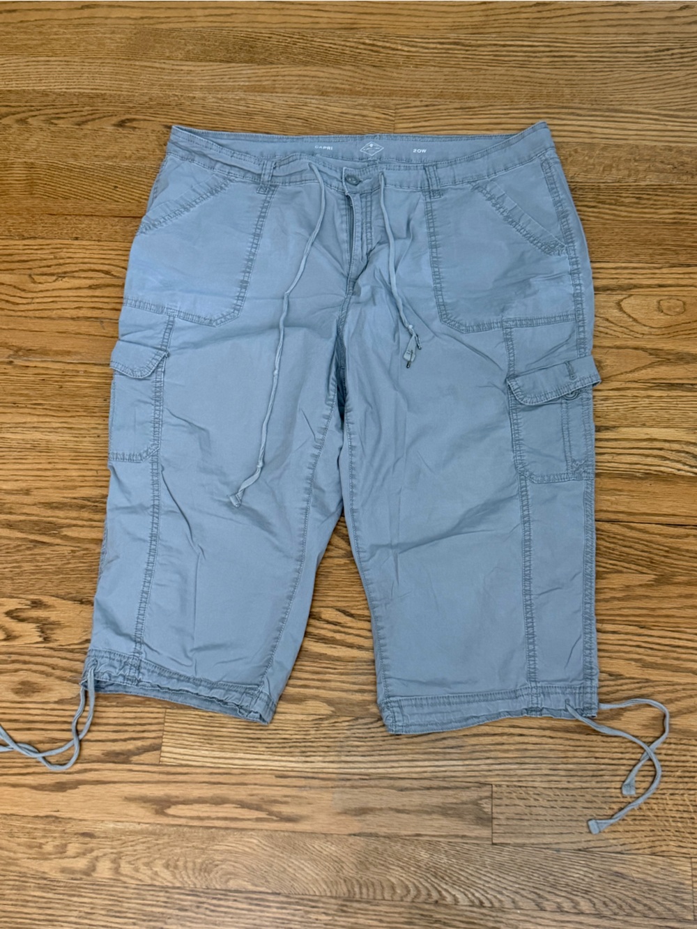St. John’s Bay Women’s Capri Cargo Pants Gray Size 20W Drawstring